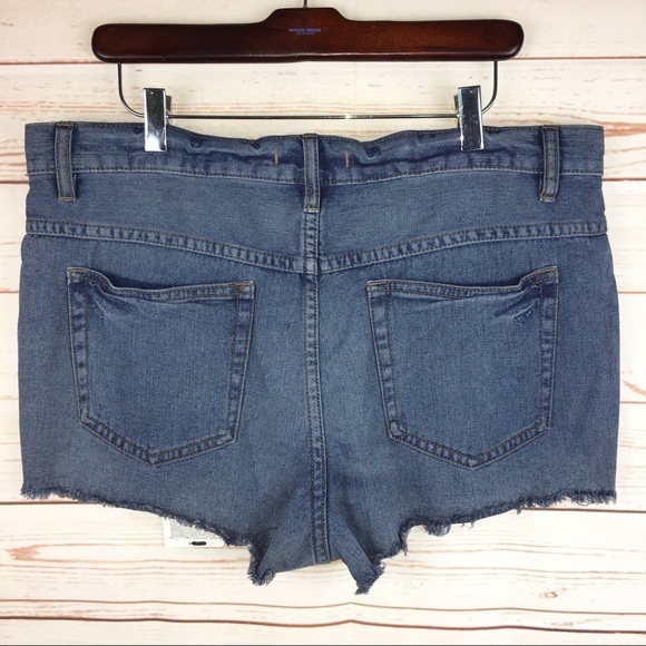Free People Haynes Wash Button Fly Denim Shorts NWT - Picture 5 of 11